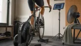 Garmin presenta el Tacx Nēra: rodillo inteligente con movimiento multidireccional y precisión del 1%